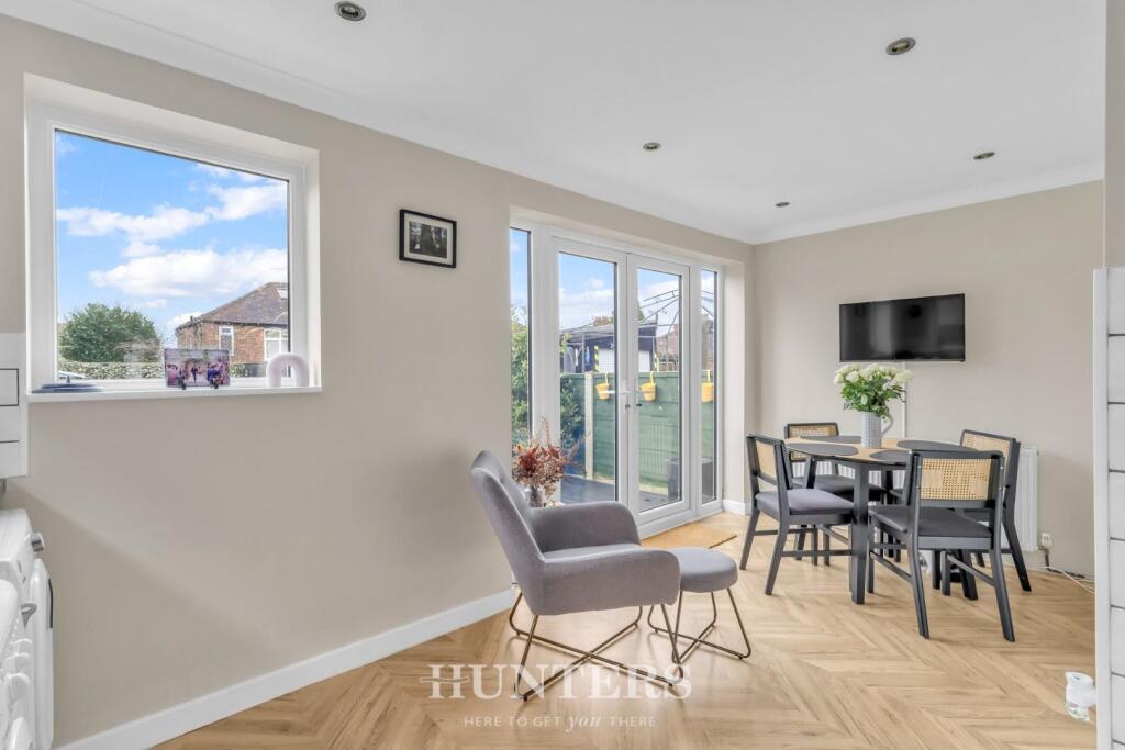 Monmouth Street (9).jpg