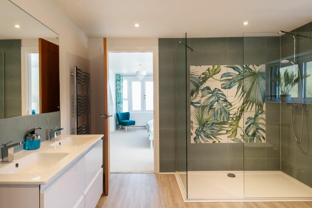 Bathroom_Berry Bank, Brixham