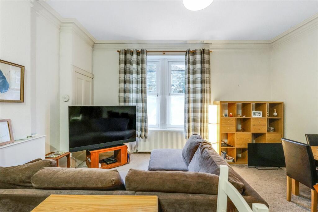 Lounge/Kitchen