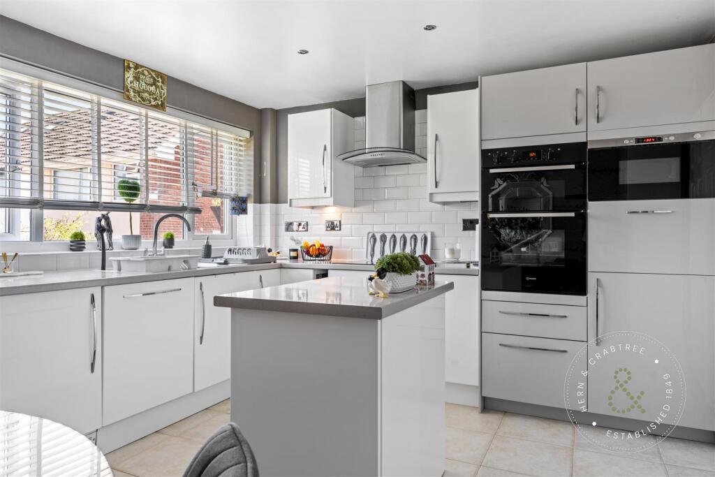 Uplands Int, Hern Crabtree (5).jpg