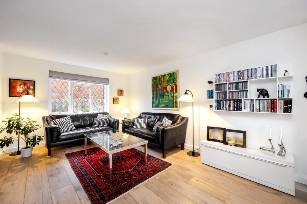 Kitchen / Living Area