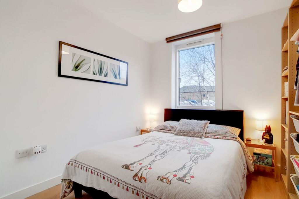 11_Bedroom_6