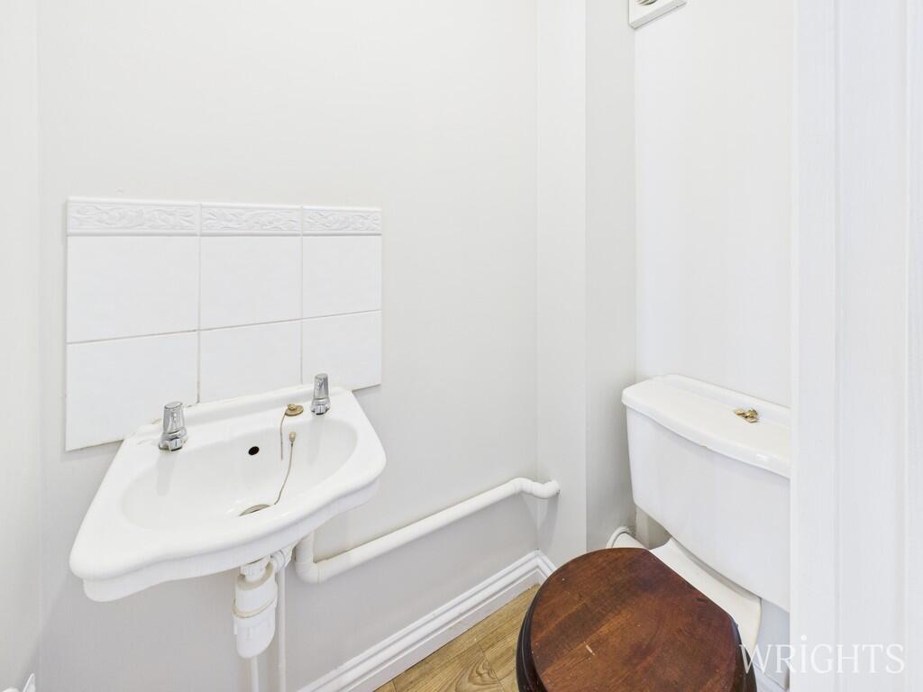 CAM02796G0-PR0499...