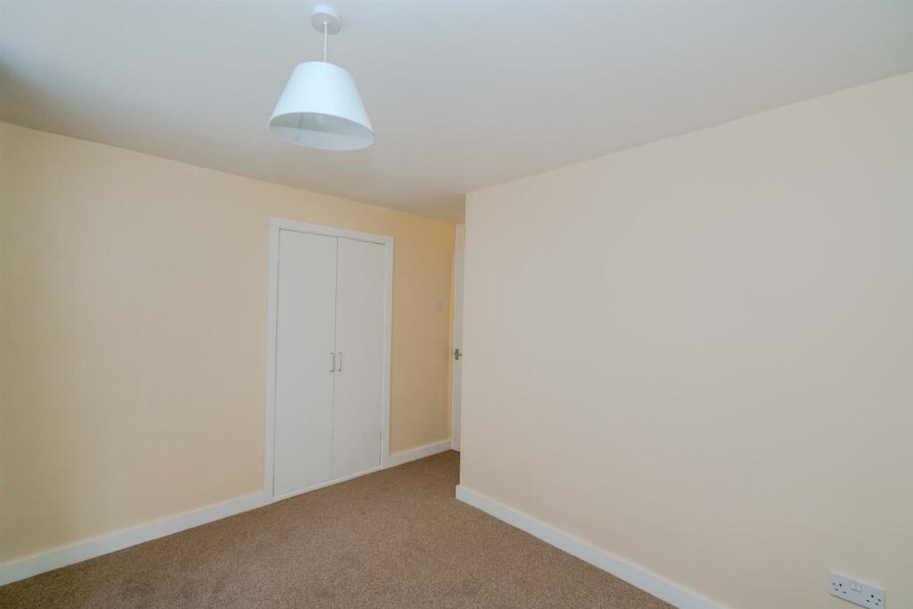 2, Carfax, Cannock, Staffordshire, WS11 0YT (7 of 