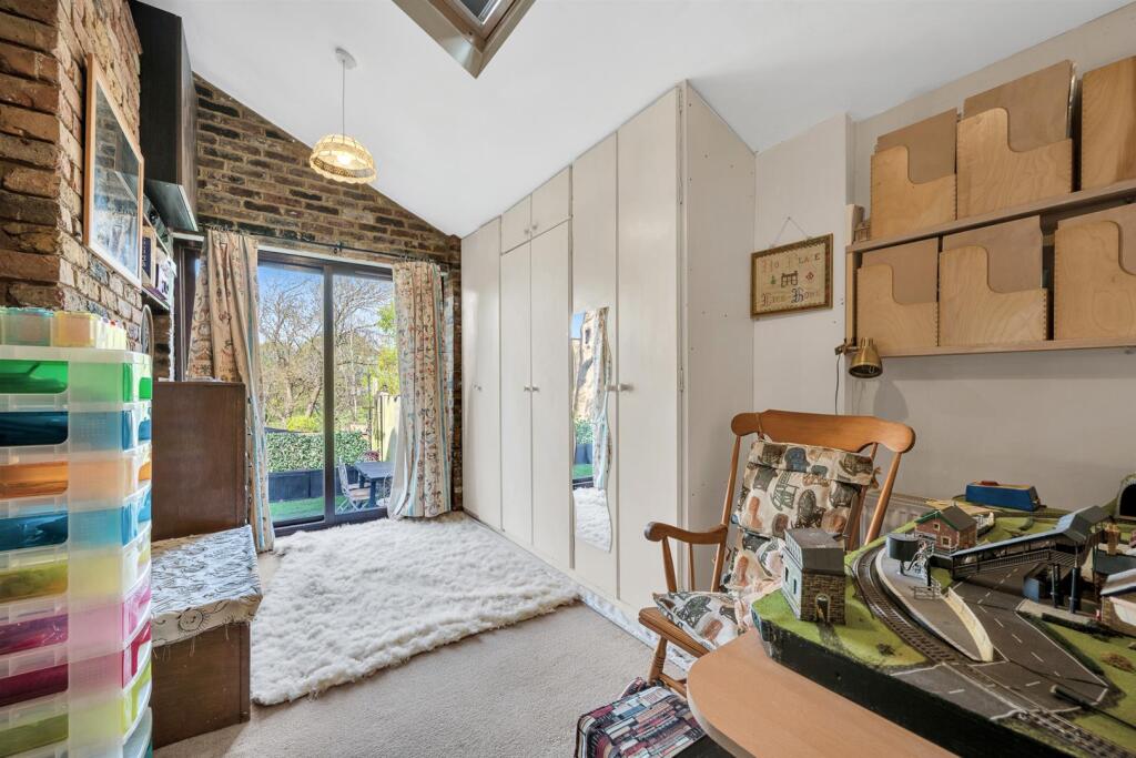 THIRD RECEPTION/FOURTH BEDROOM