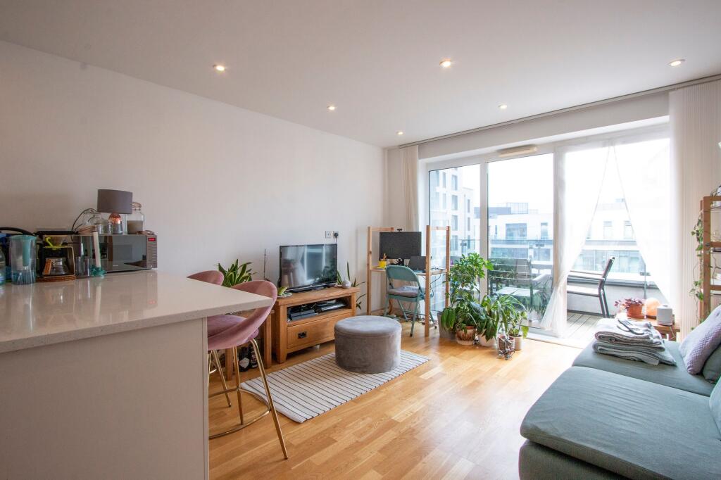 Reception/Kitchen