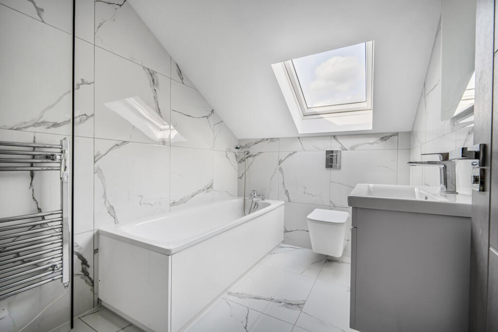 1348533-9-68baeb0...