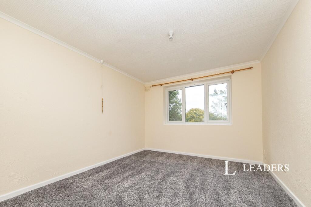 Bedroom (Main)