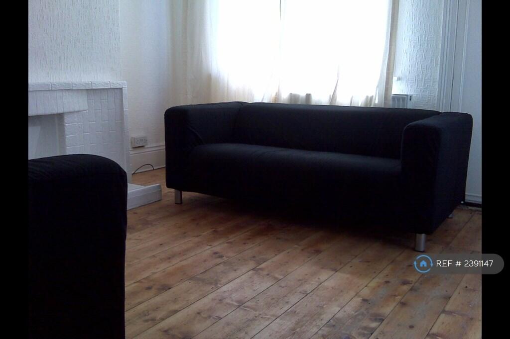 Lounge Prior To Tenents