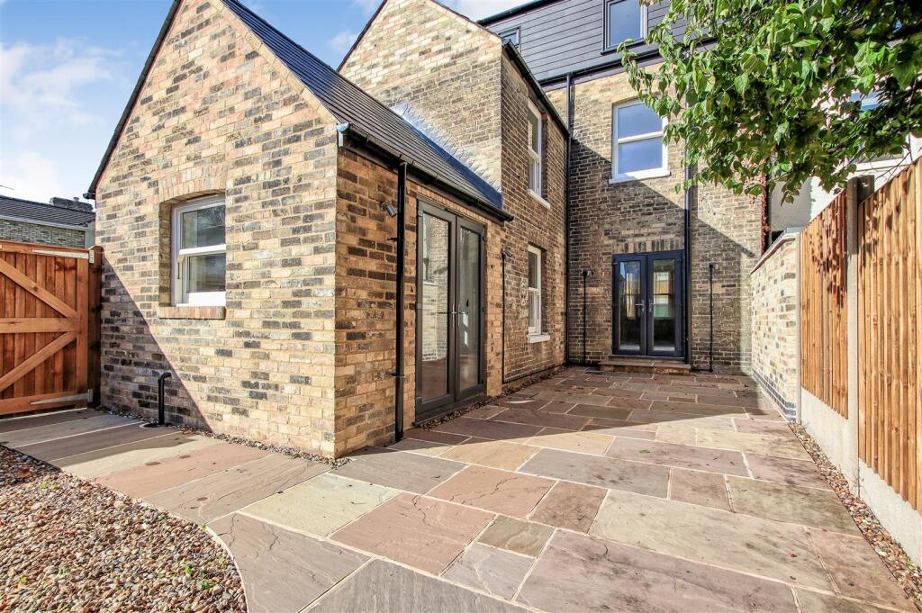 Rear of property.JPG