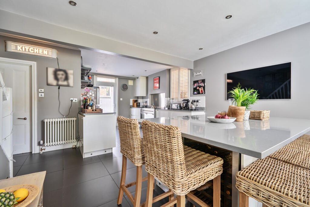 1329412-19-688387...