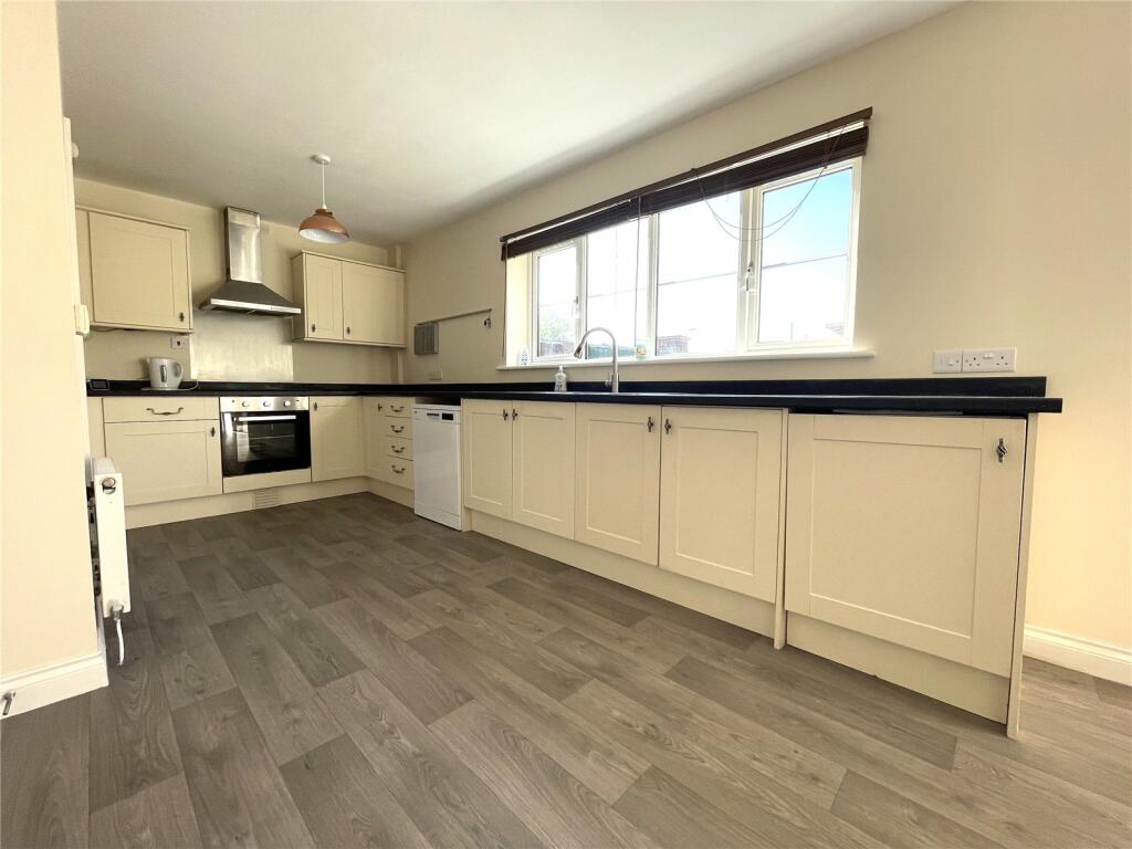 Kitchen Diner (1)