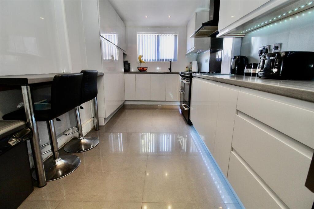 Kitchen (was garage)