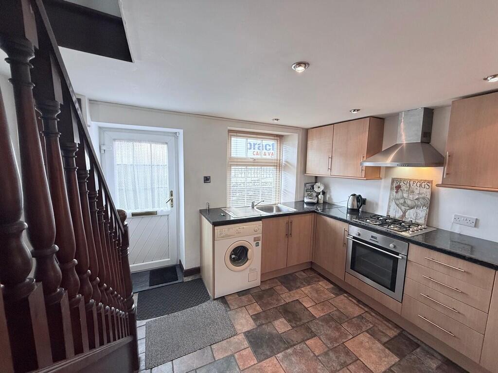 Kitchen/breakfast...