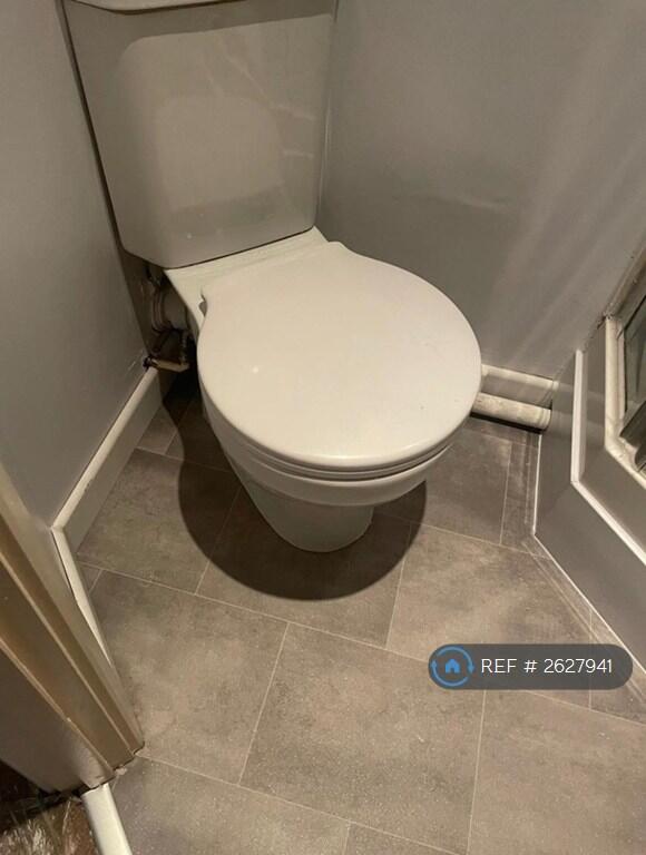 Ensuite Toilet