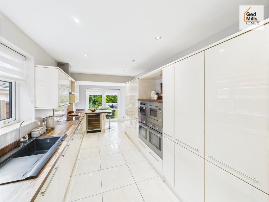 CAM04261G0-PR0076...