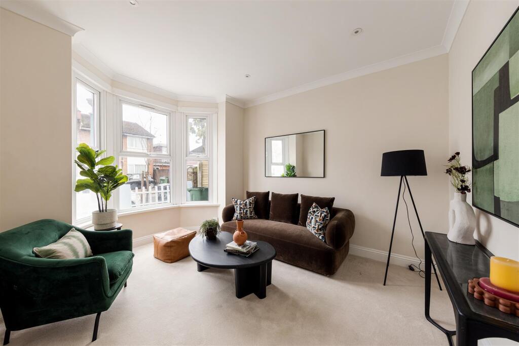 Leasowes Road E10
