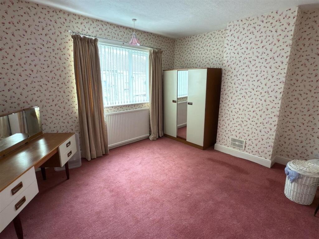 BED 1.jpg