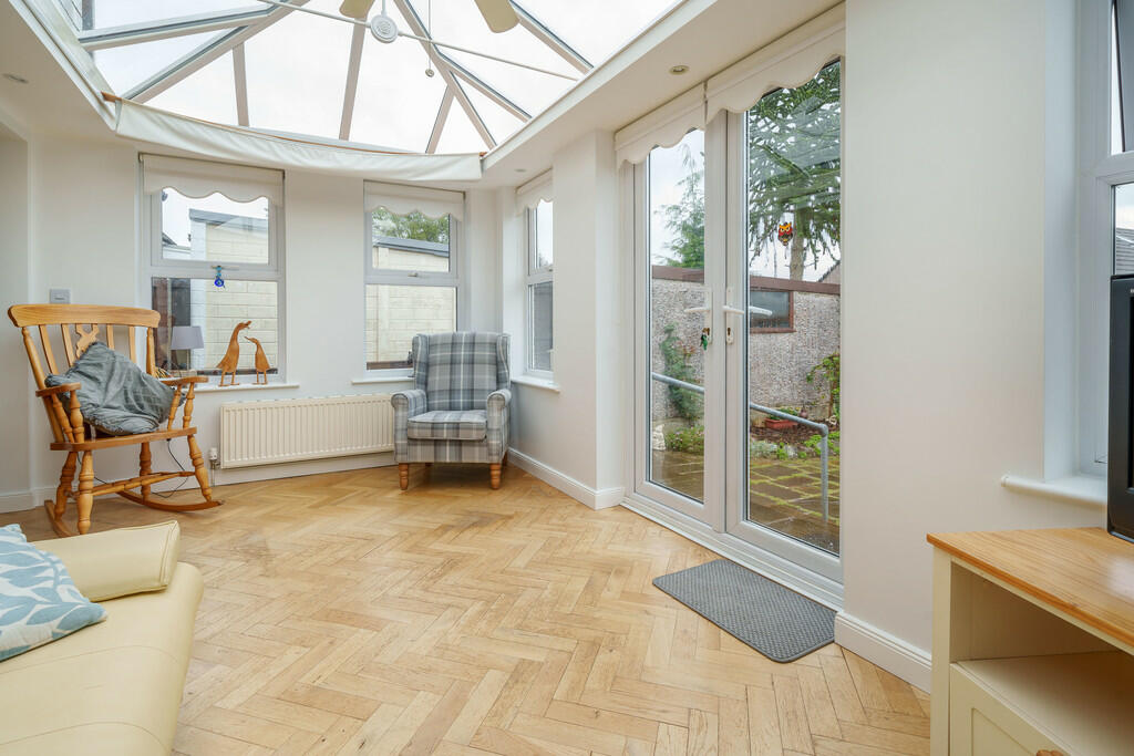 Open Plan Dining ...