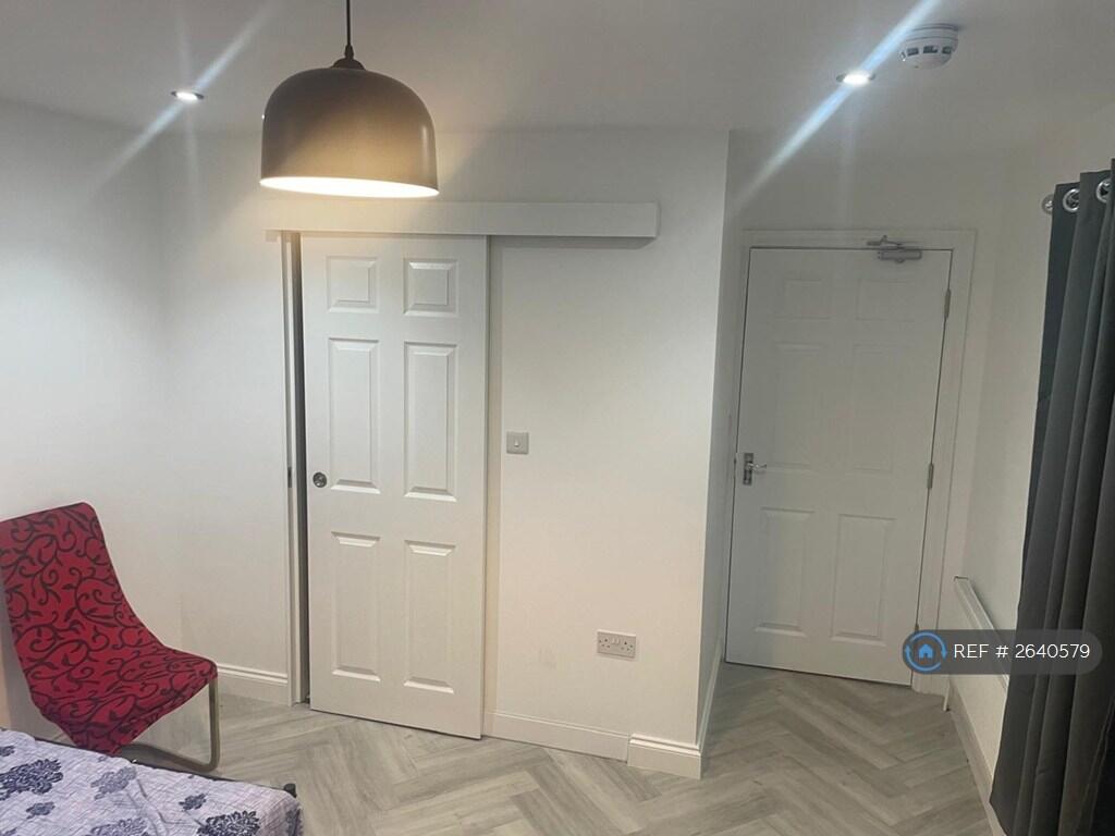 Room 1 - Ensuite - Double