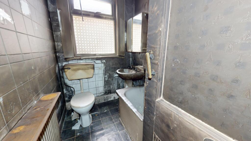 9 Arragon Gardens, Streatham, London, SW16 5LY