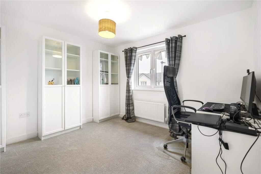 2 Niven Way 9