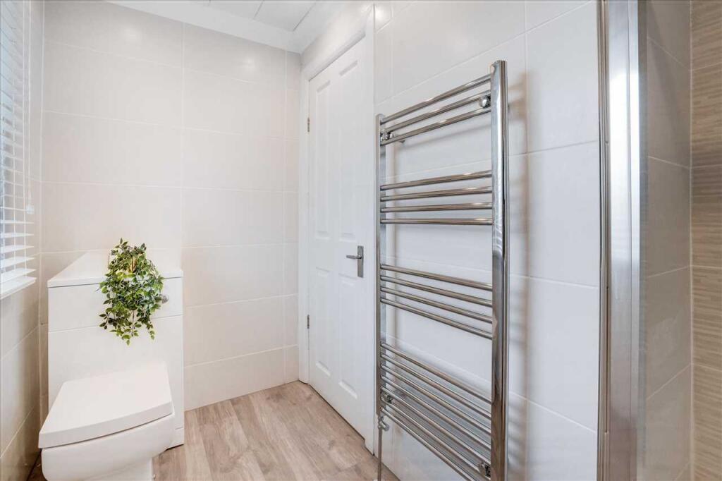Shower Room (2)
