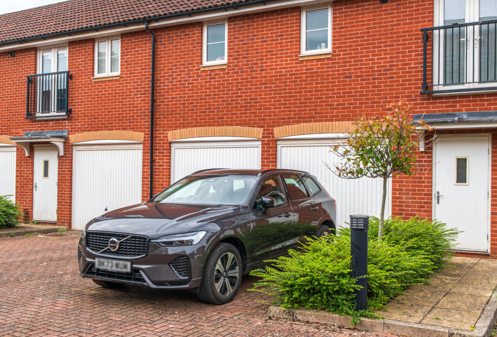 1-1304477-1-6846b...