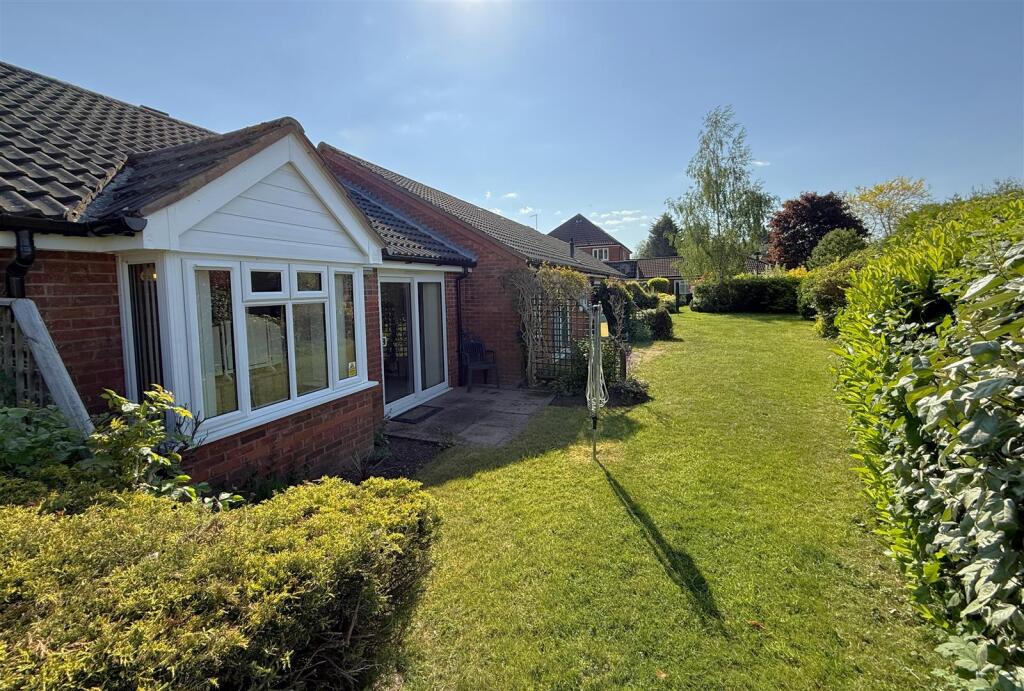 Rear Communal Gardens.JPG