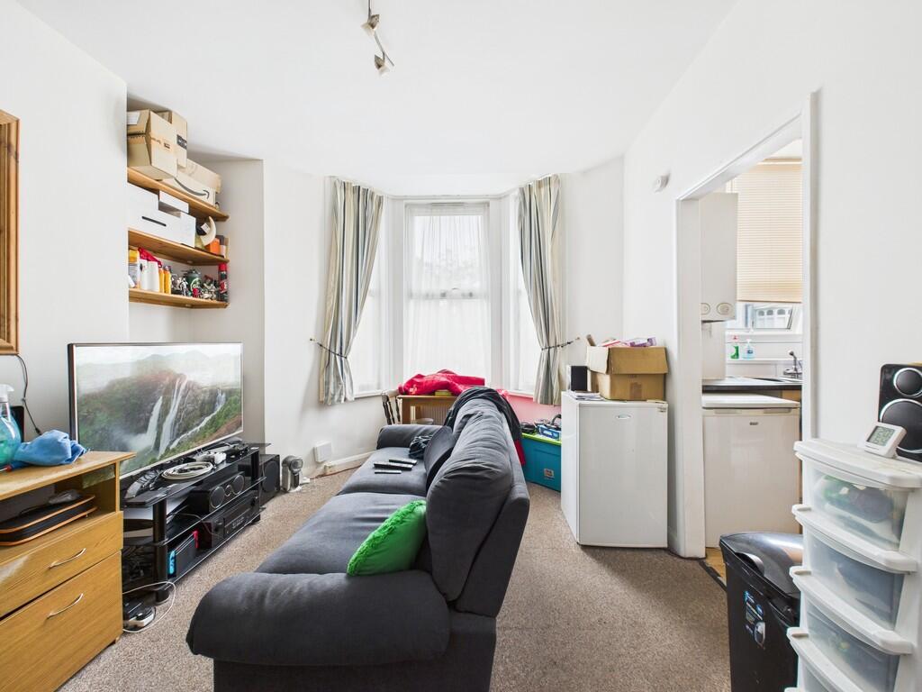 CAM03974G0-PR0222...