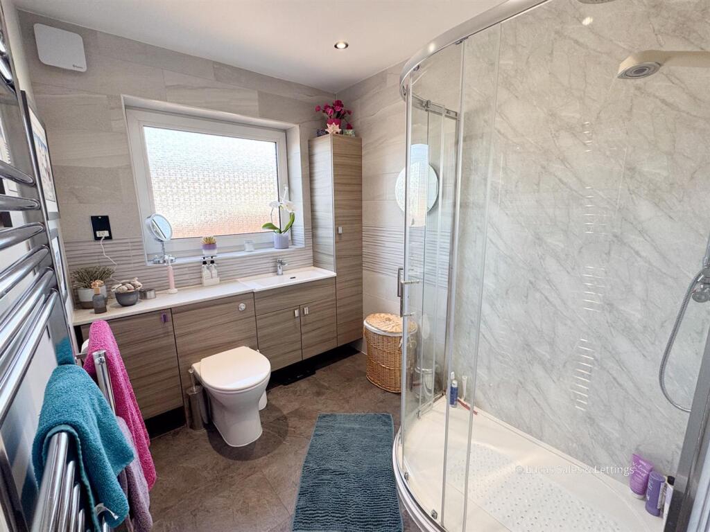 8 Welland Rd Kettering-13.jpg