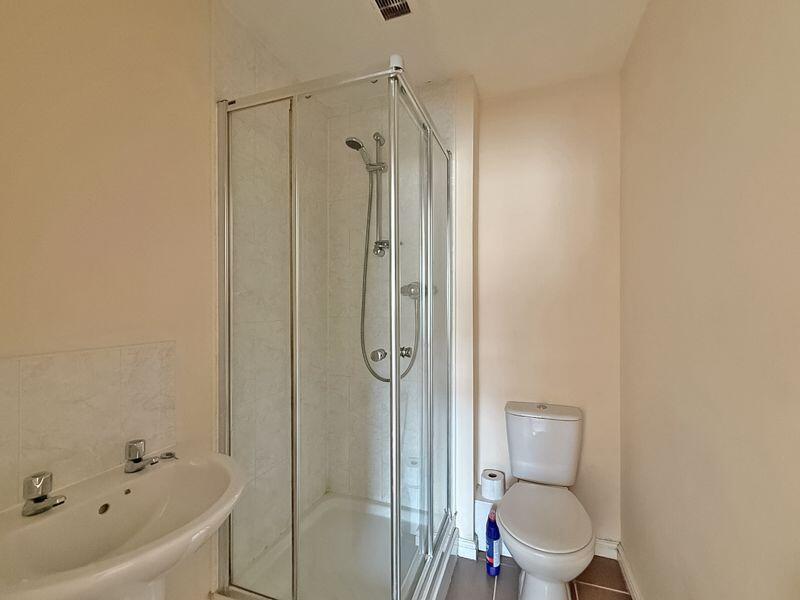 EN SUITE SHOWER