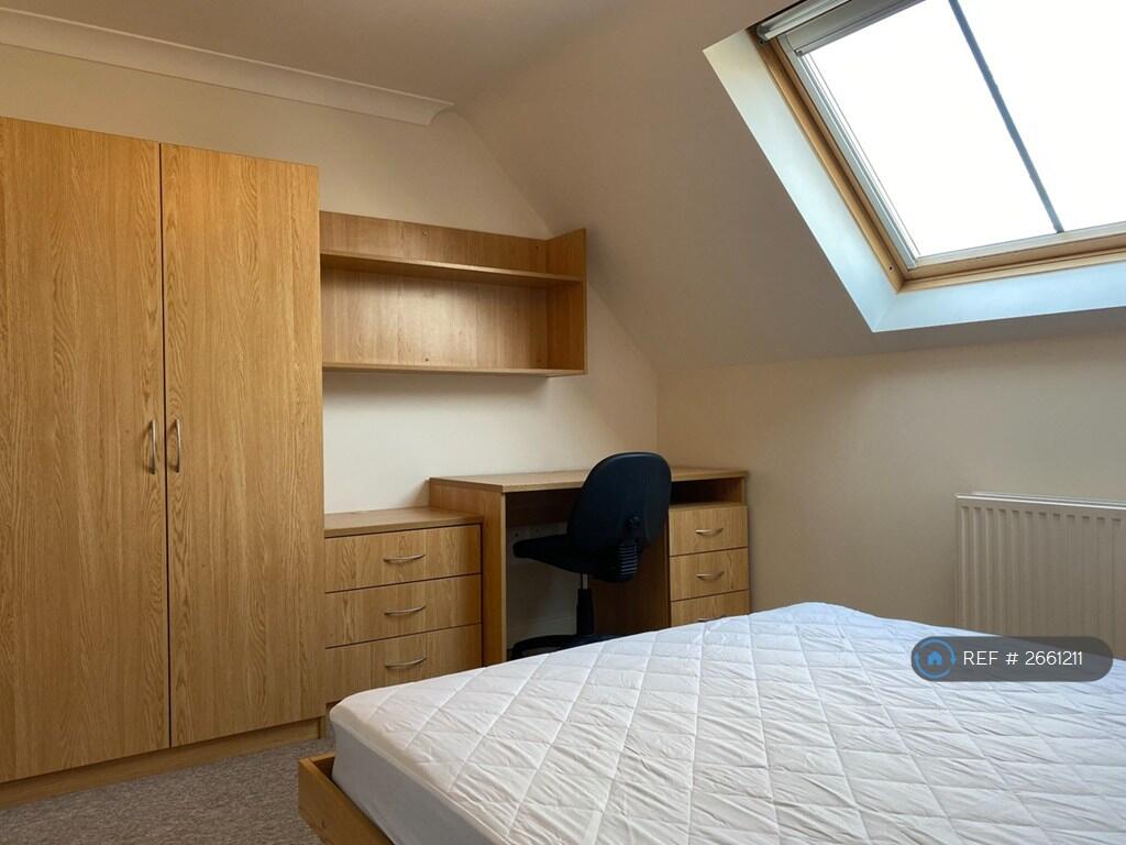 Bedroom Desk And Storage