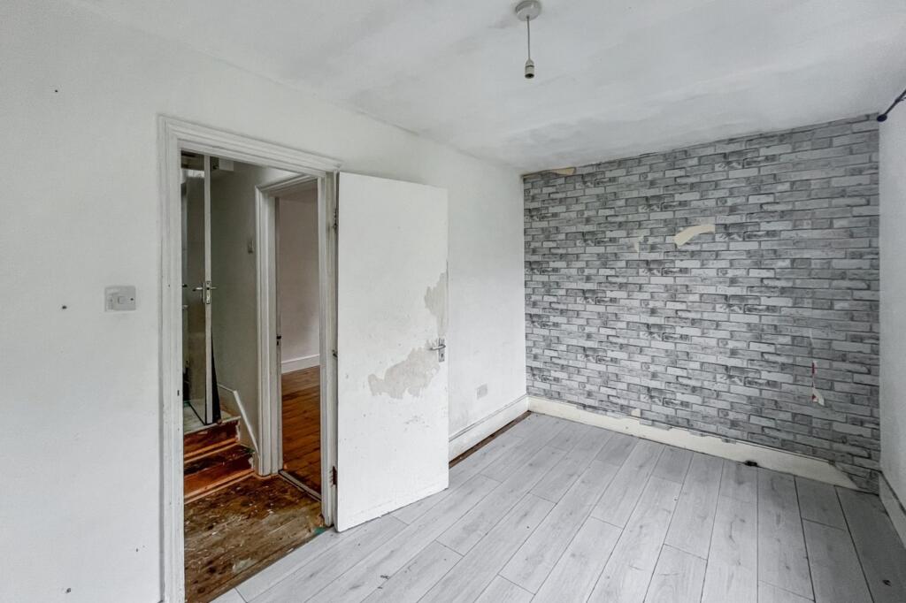 8A 8B &amp; 8C Henderson Road, Wandsworth Common, London SW18 3RR