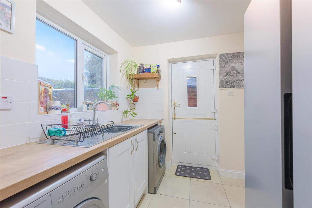 3 Flavel Court, Austrey