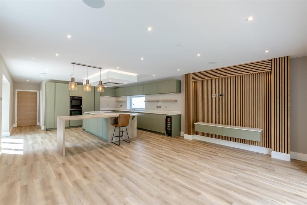 8652668-interior52.jpg