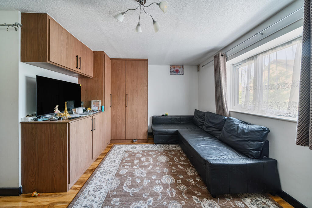 1334925-3-689396f...