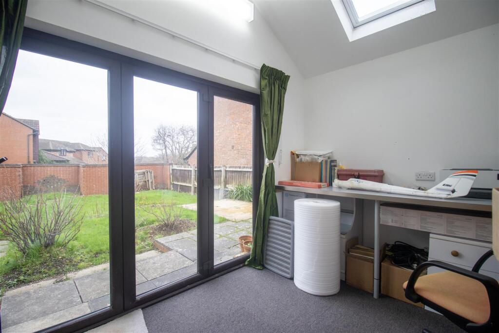 STUDIO GARAGE CONVERSION