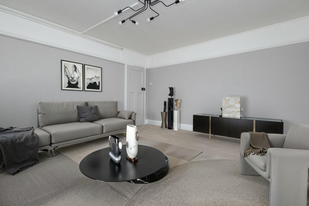 13, LOUNGE