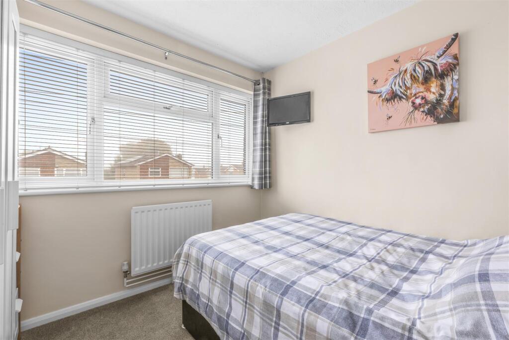 BEDROOM 3