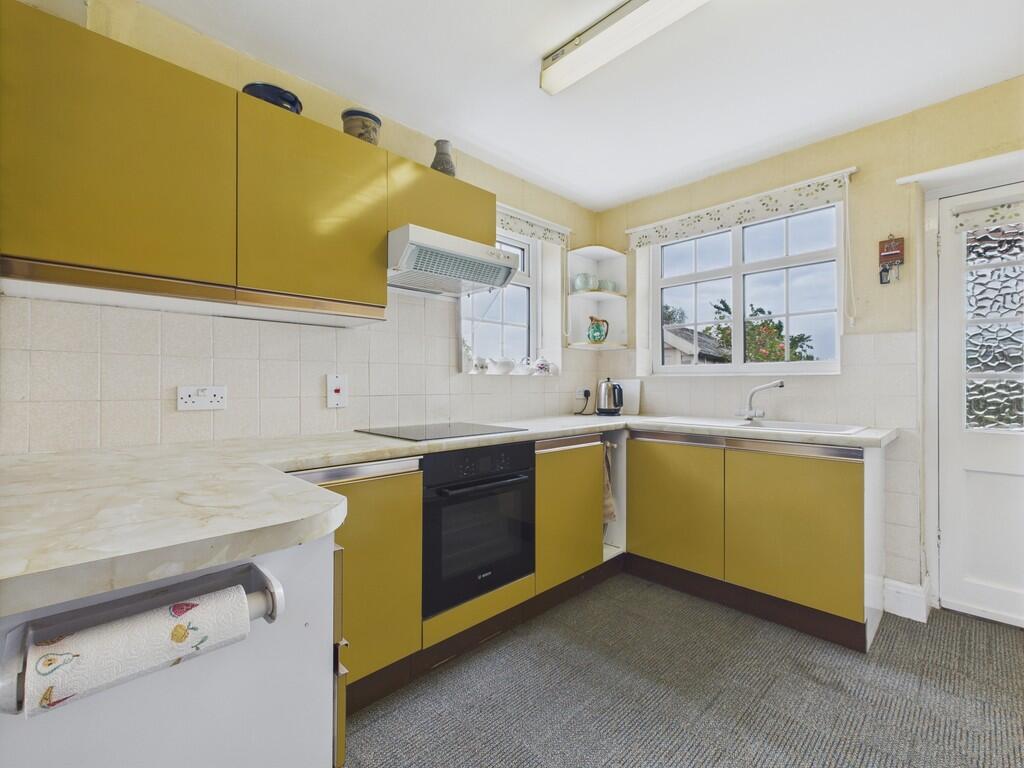 CAM04273G0-PR0158...