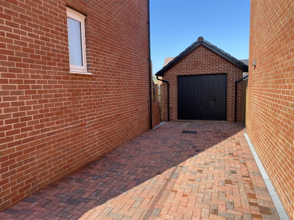 Driveway and Garage.jpeg