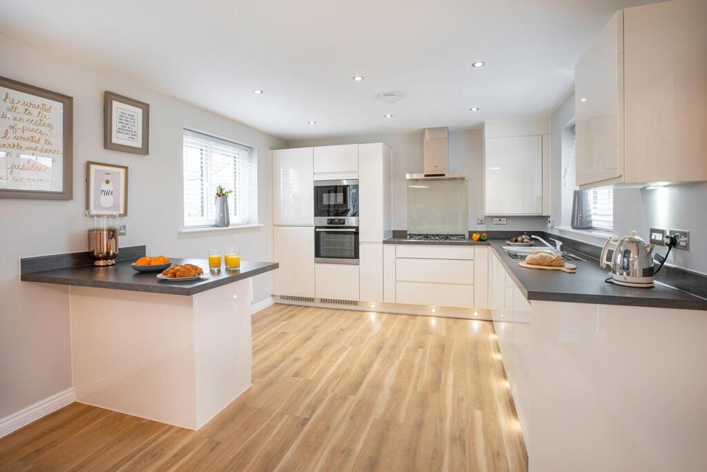 Lots of space to socialise and prepare delicious meals