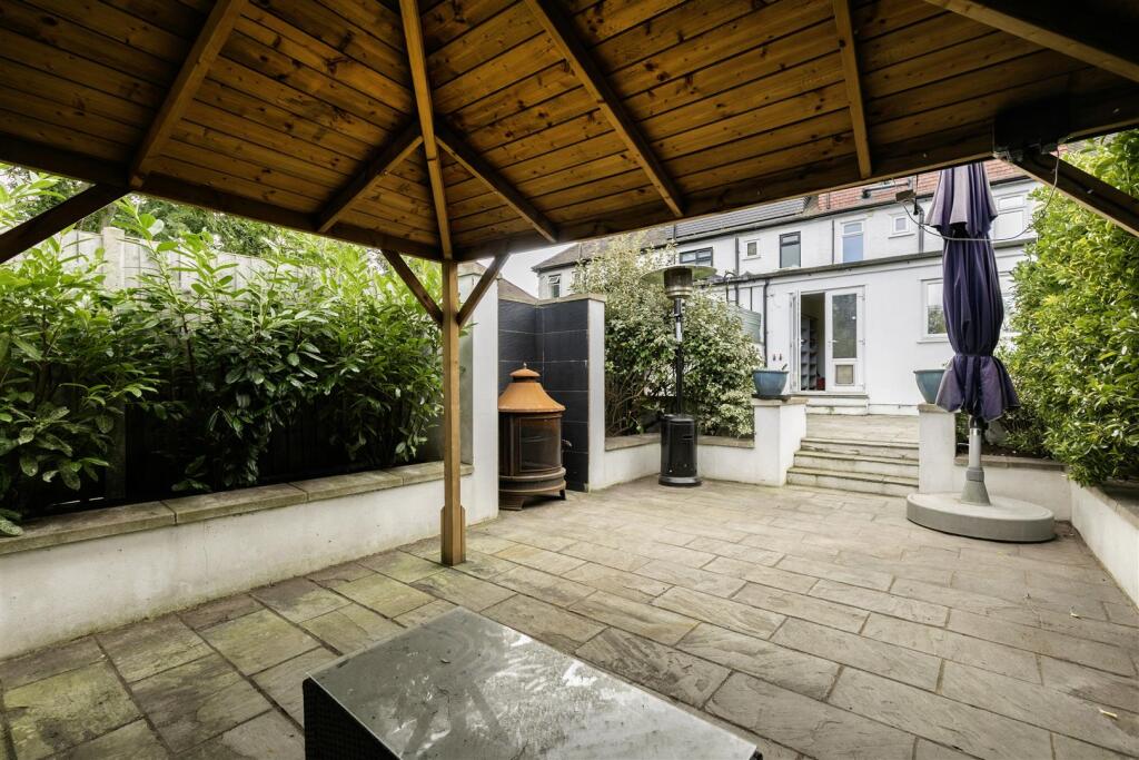 34 Hale Grove Gardens -21.jpg