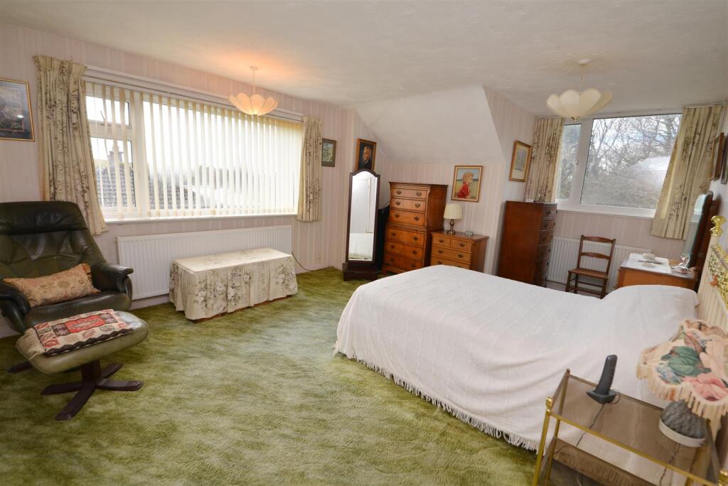 Main Bedroom &amp; Ensuite