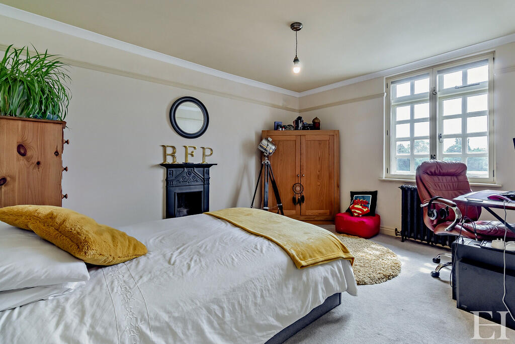 8648440-interiorW...