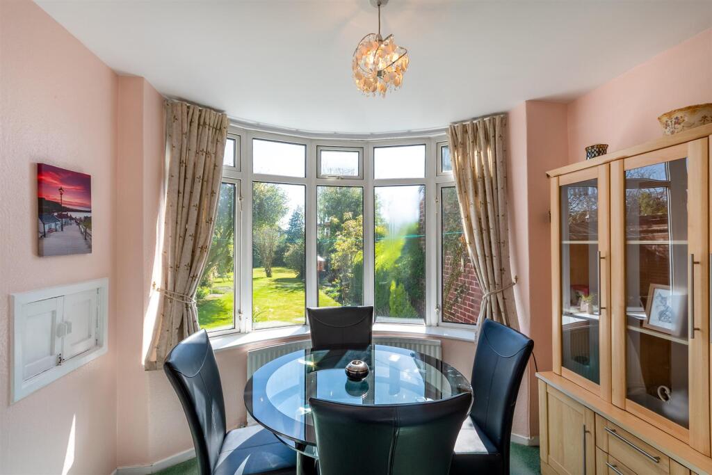 DSC_8358-Edit_dining table.jpg