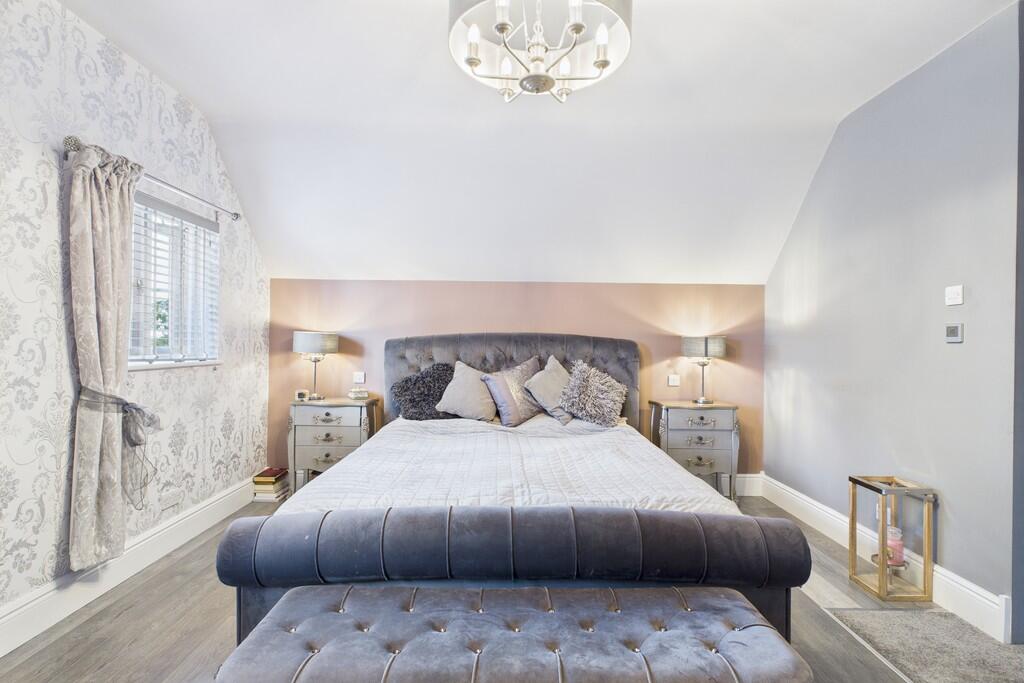 CAM01689G0-PR0472...