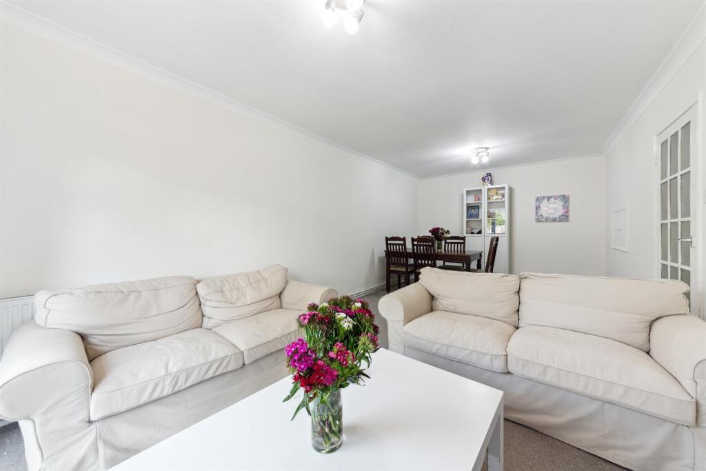 Flat 1, Holly Court, 59 Cavendish Road, SW19 2EY-7