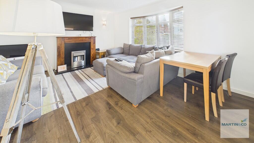 CAM03663G0-PR0215...